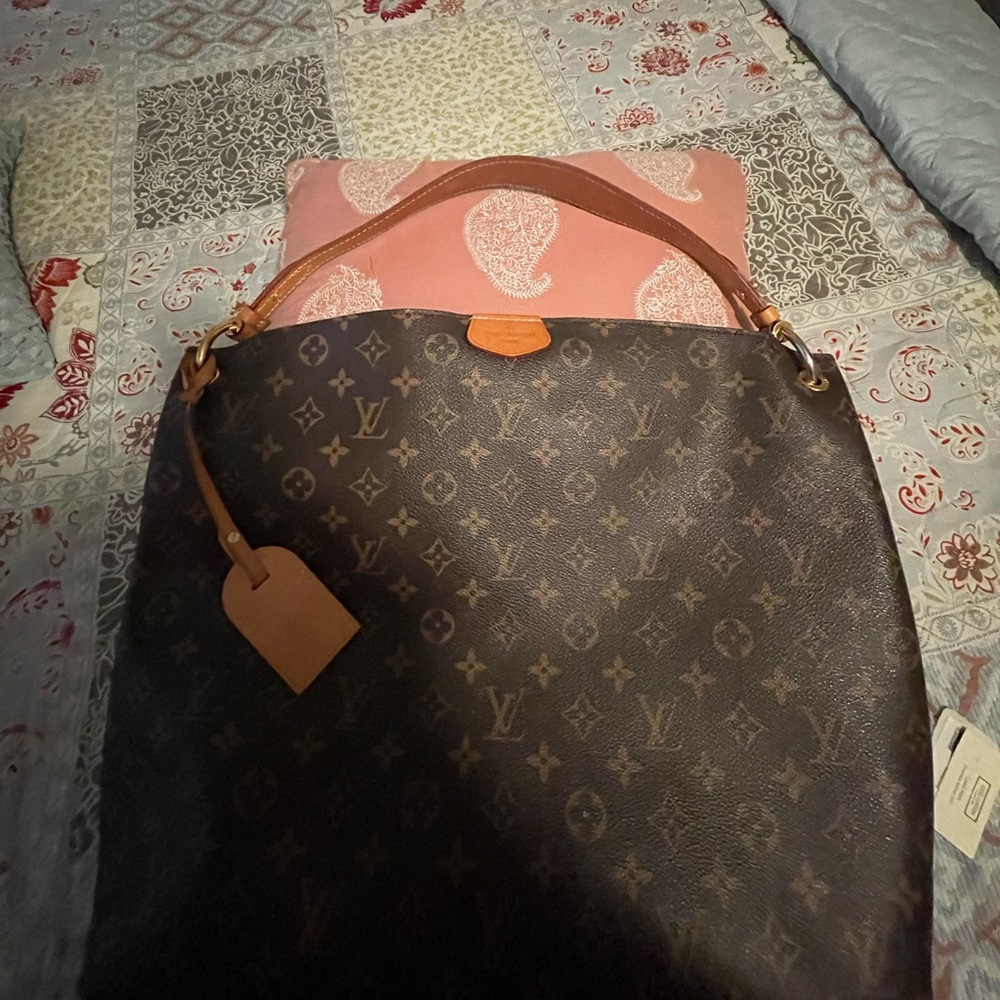 Louis Vuitton The Graceful MM hobo bag